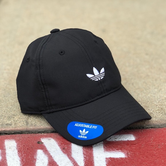 Adidas Originals Relaxed Modern Velcro Strap Hat Black NWT - Picture 2 of 8